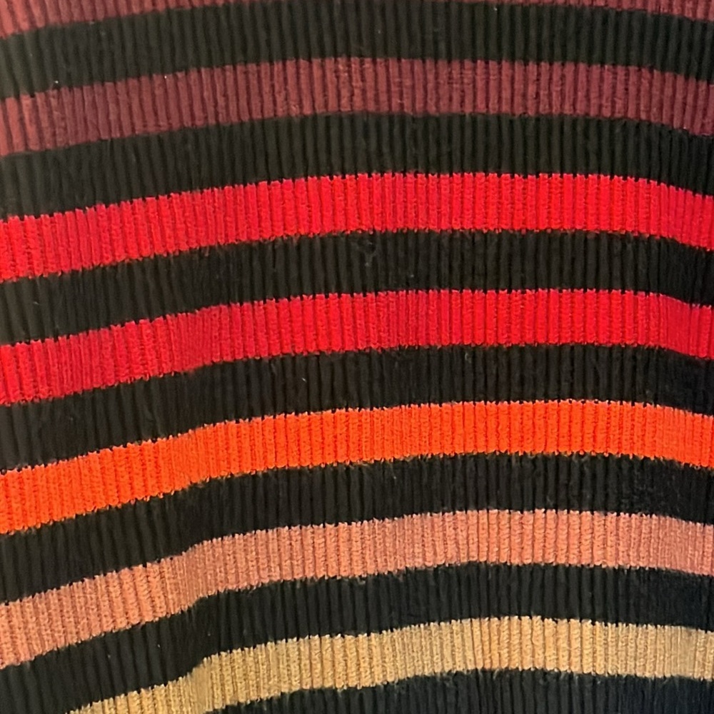 T Tahari Black Crew neck Super Plush Rainbow Stripe Sweater sz Large EUC - Picture 4 of 7